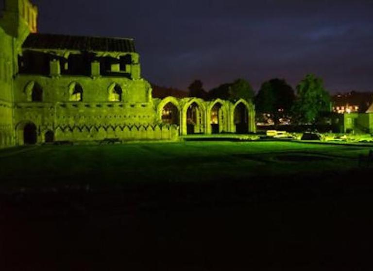 melrose abbey lit up green for  Organ Donation Week 2018